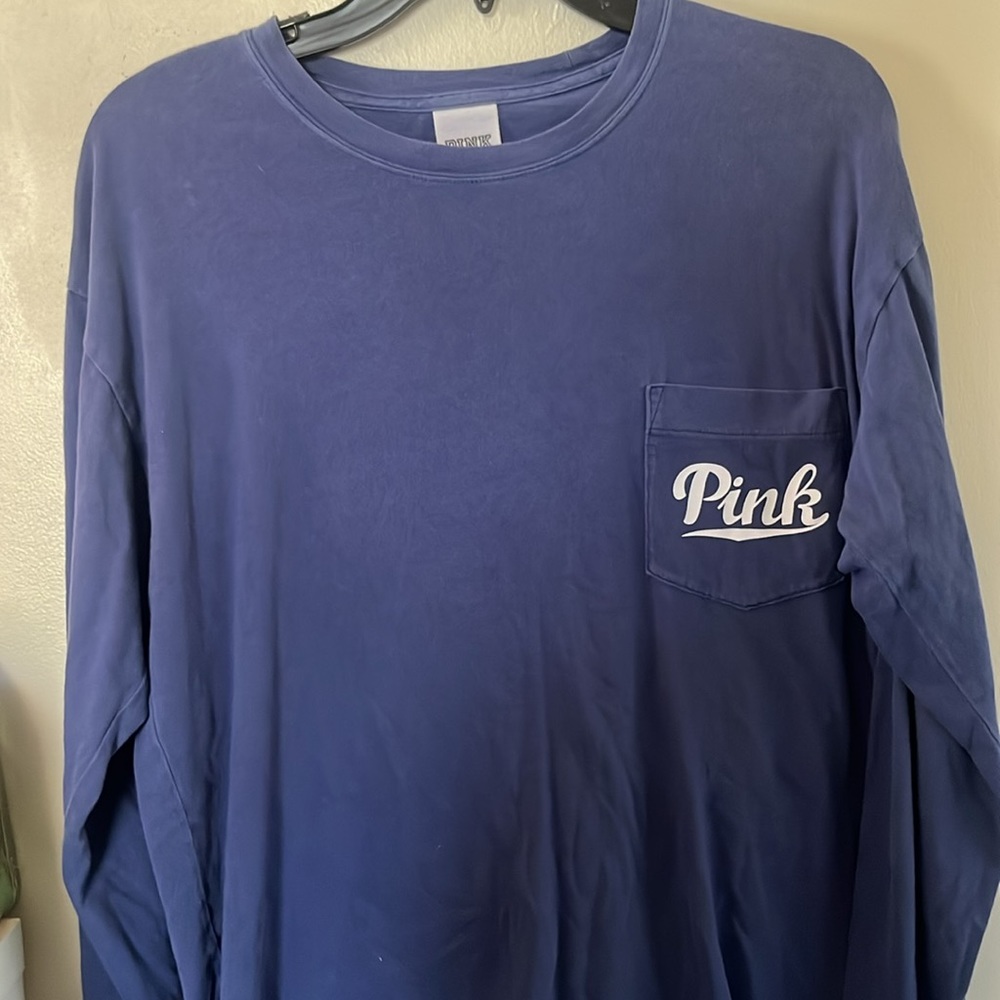 blue long sleeve Pink shirt